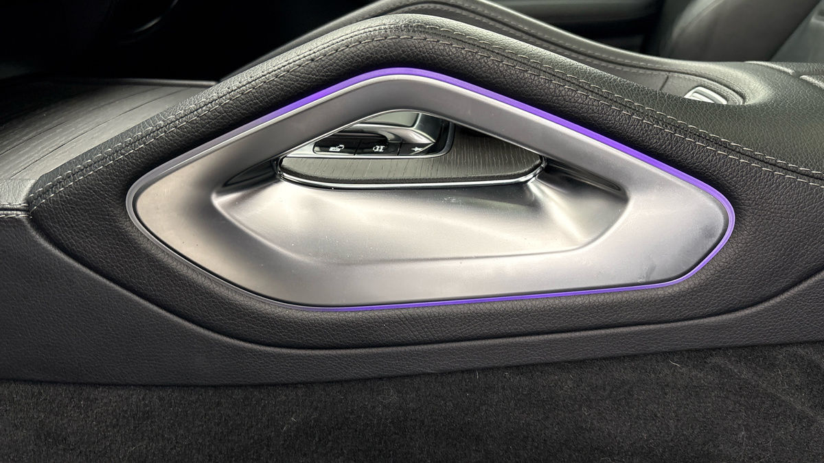 Mercedes-Benz GLE Image 25