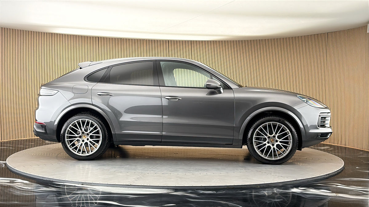 More views of Porsche Cayenne