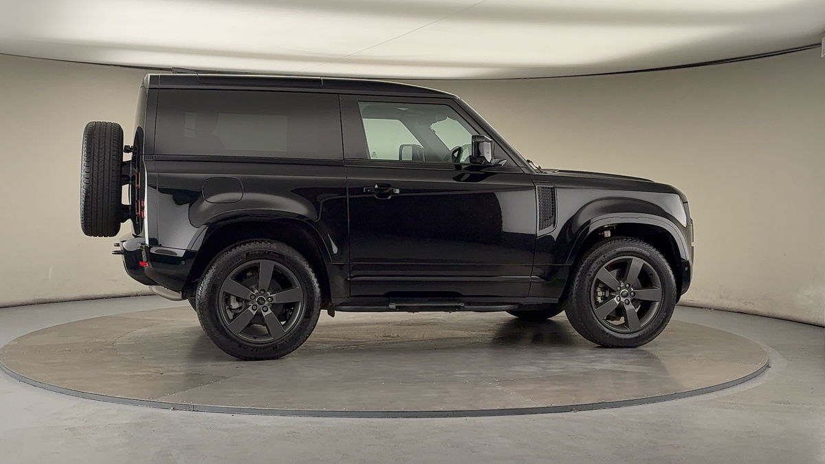 More views of Land Rover Defender 90