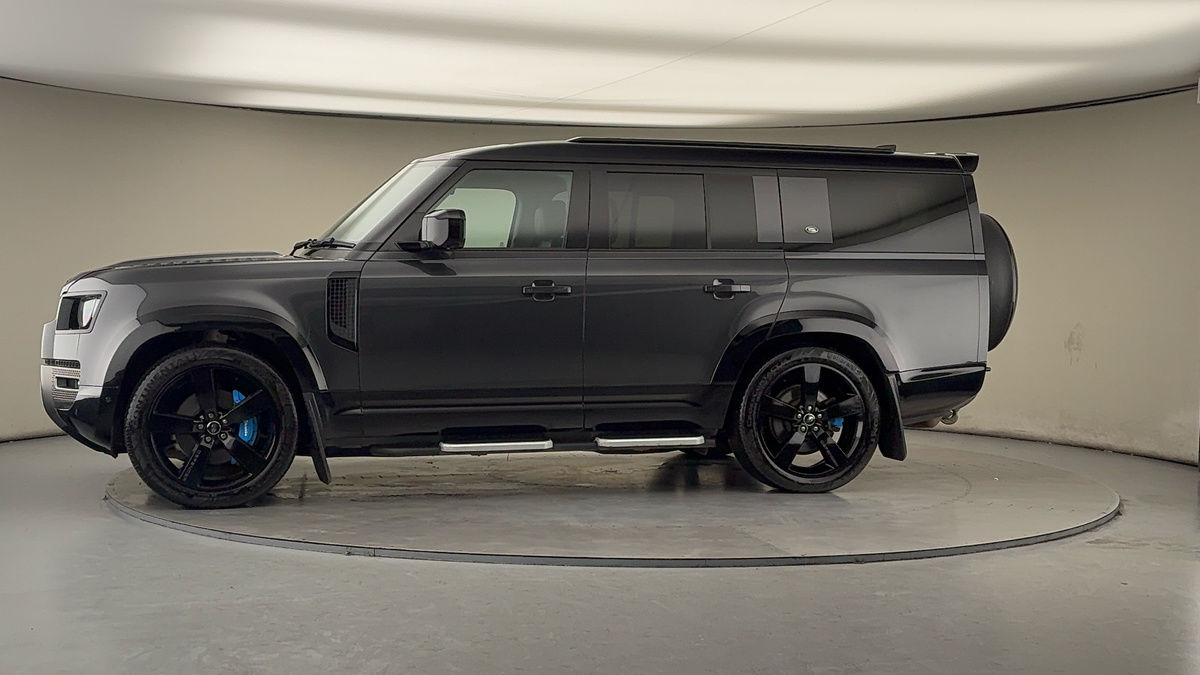 More views of Land Rover Defender 130