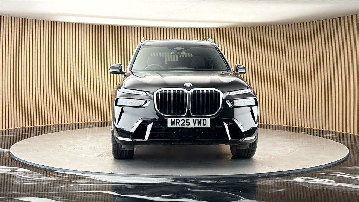More views of BMW X7