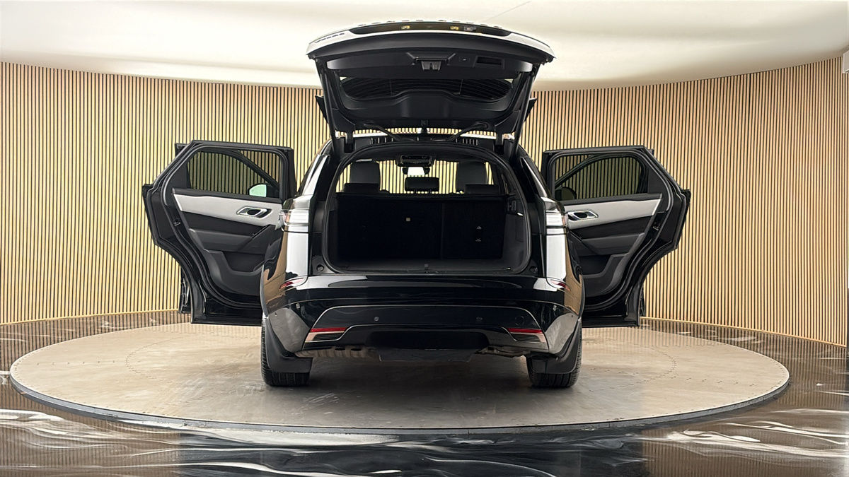 More views of Land Rover Range Rover Velar
