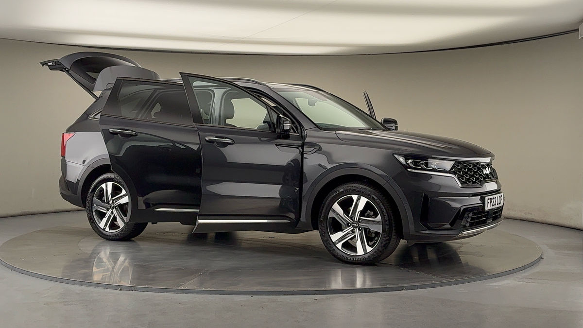 More views of Kia Sorento