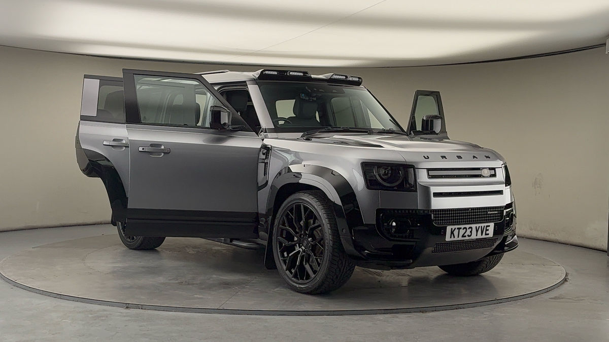 More views of Land Rover Defender 110