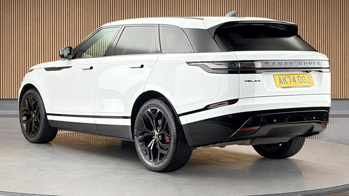 Land Rover Range Rover Velar Image 2