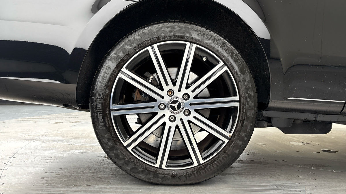 Mercedes-Benz V Class Image 10