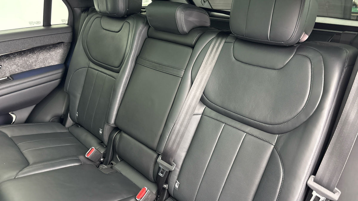 Land Rover Range Rover Sport Image 8