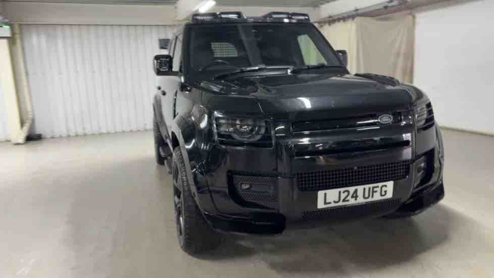 More views of Land Rover Defender 110