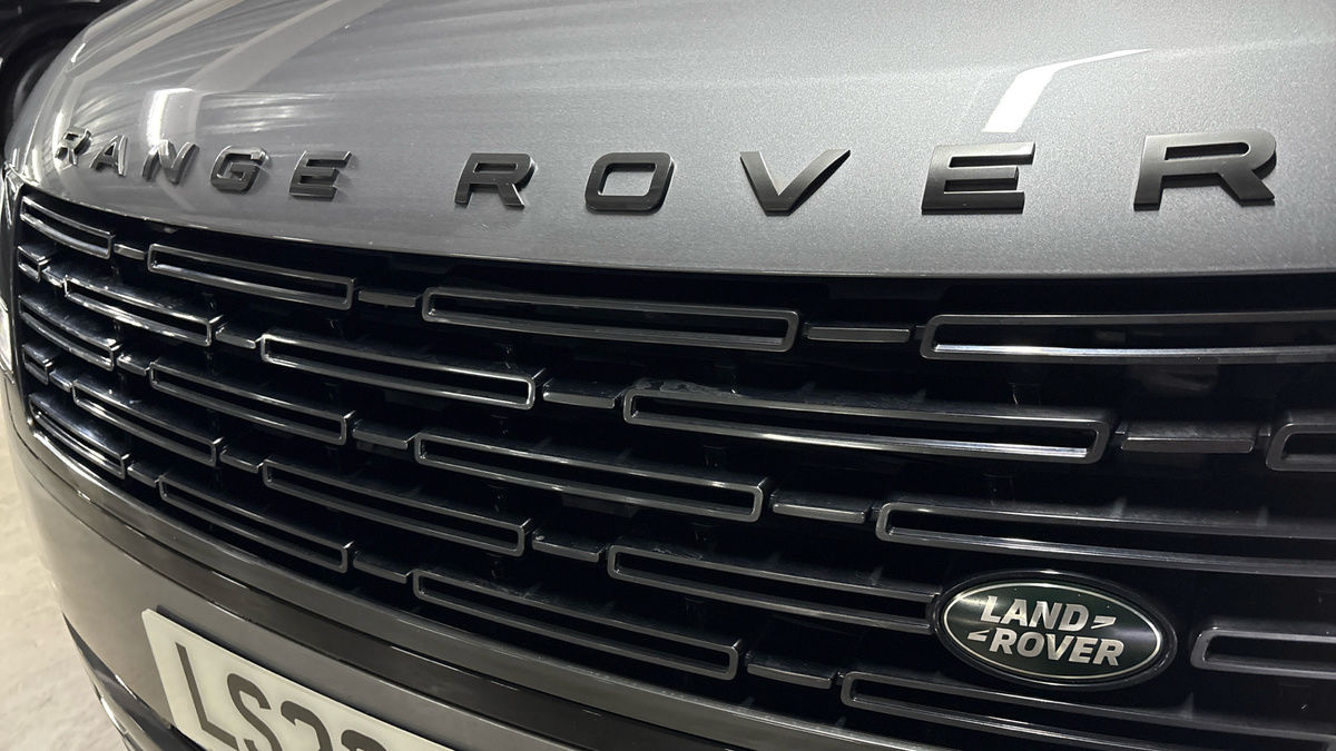 More views of Land Rover Range Rover