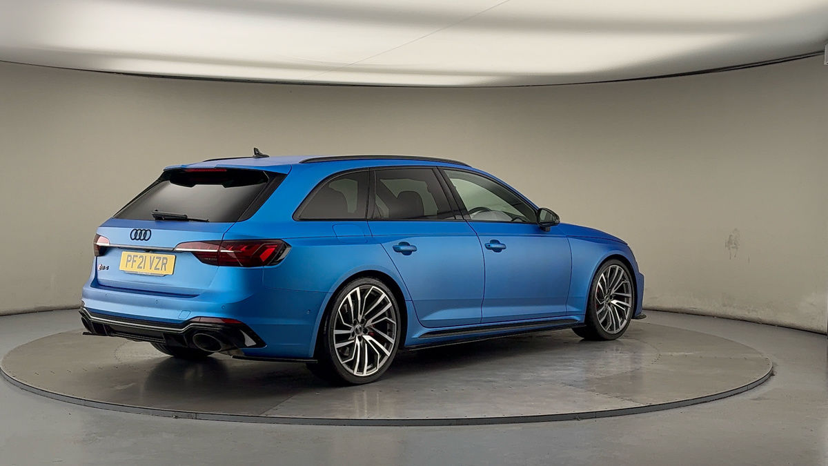 Audi RS4 Avant Image 21