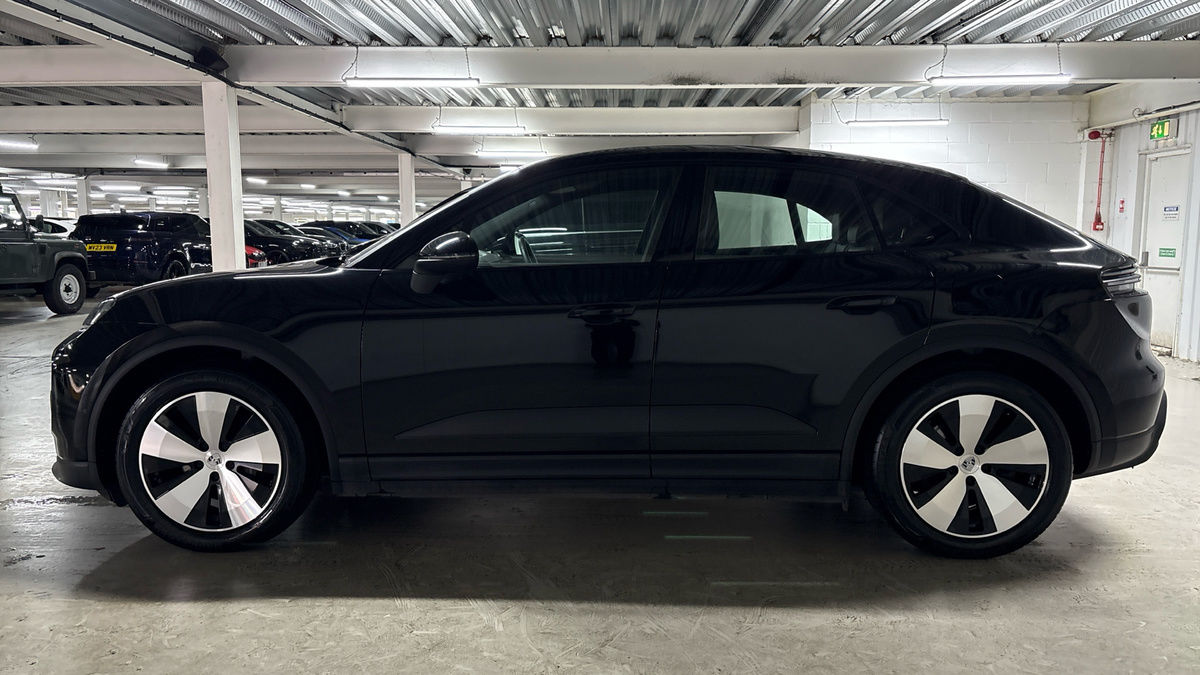 Porsche Macan Image 15
