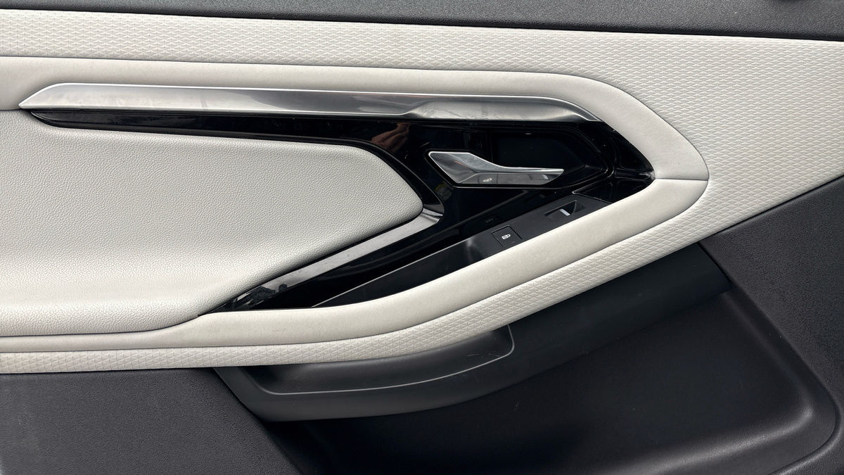 Land Rover Range Rover Evoque Image 19