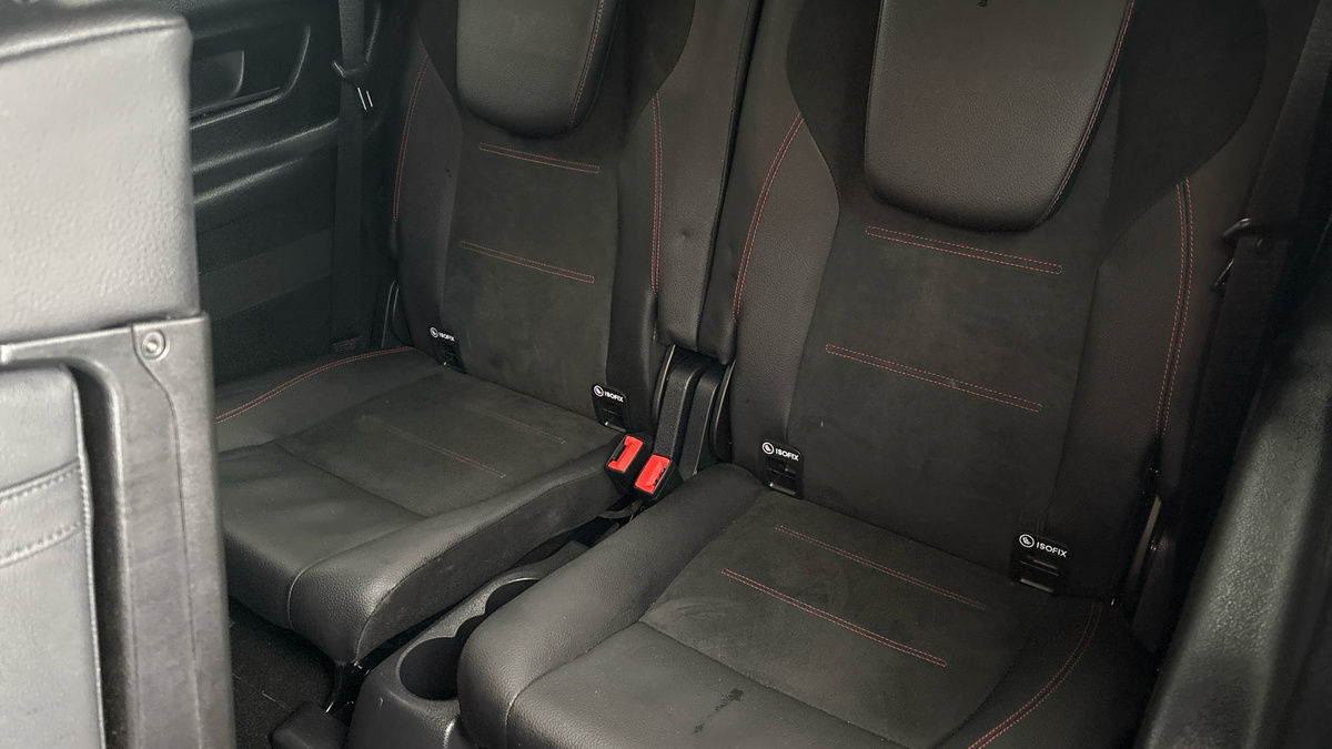 Mercedes-Benz GLB Image 25