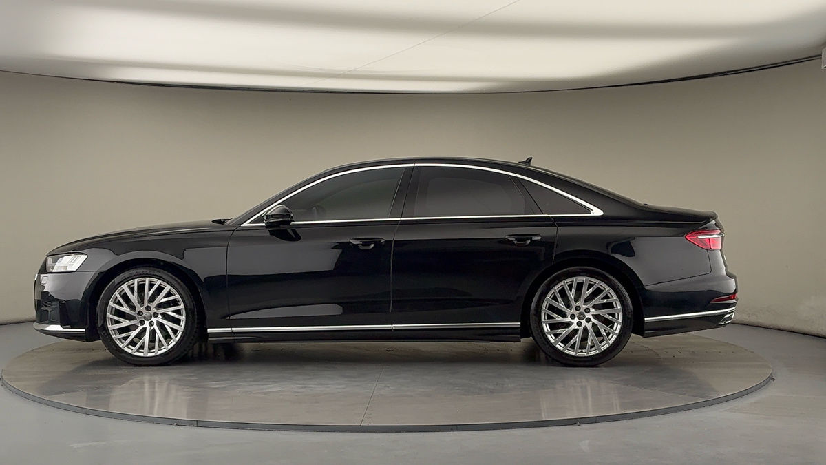 Audi A8 Image 15