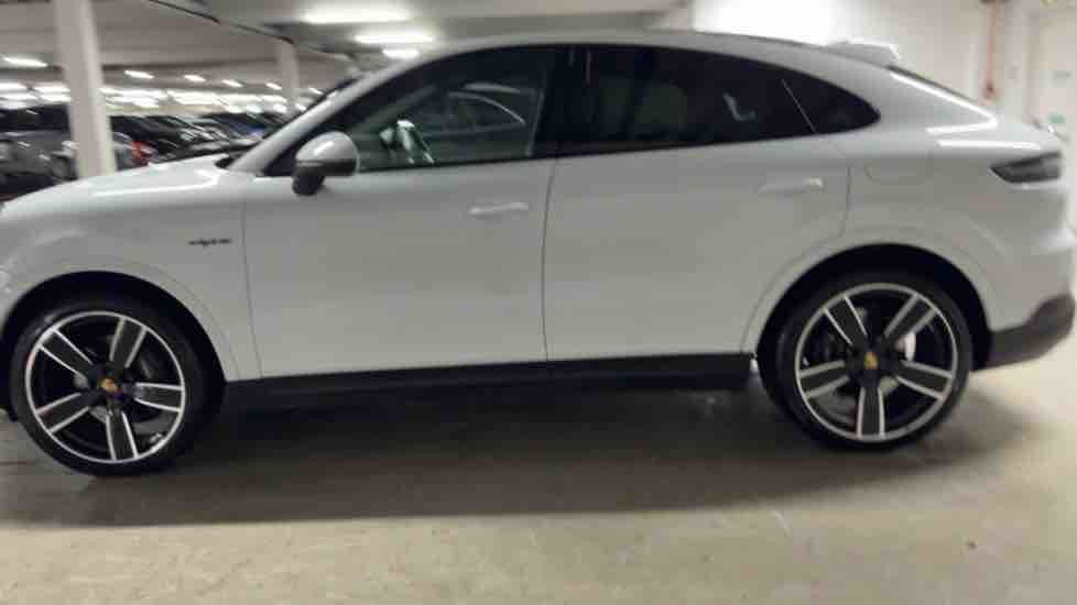 More views of Porsche Cayenne