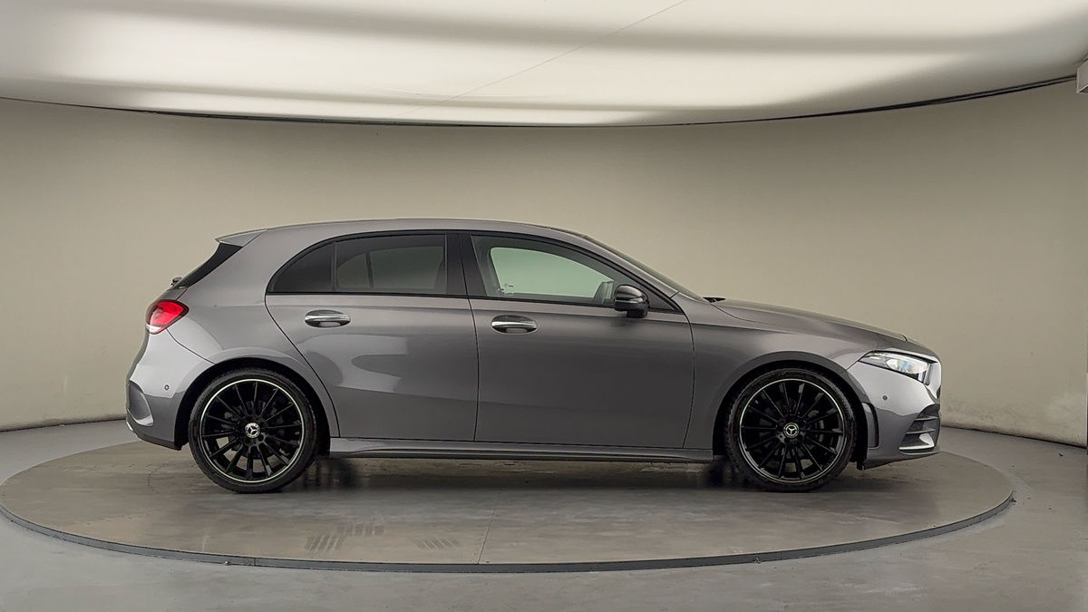 Mercedes-Benz A Class Image 16