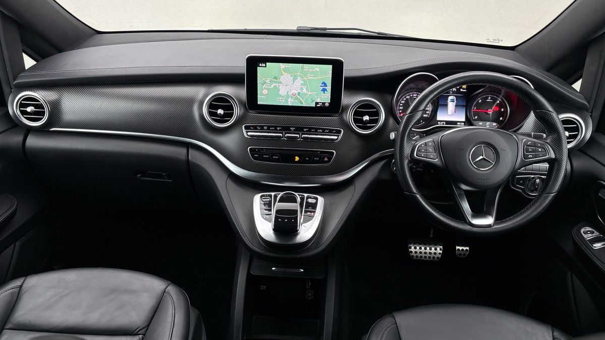 Mercedes-Benz V Class Image 12