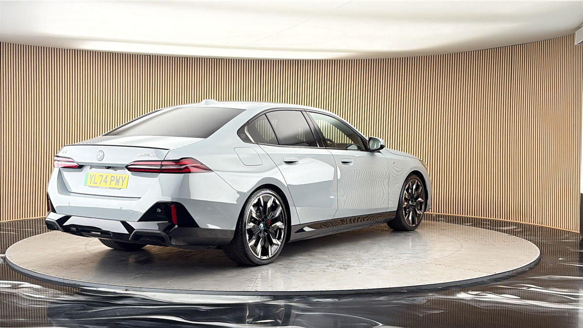 More views of BMW i5