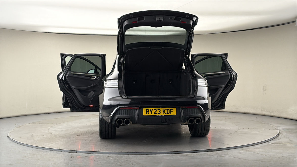 More views of Porsche Macan