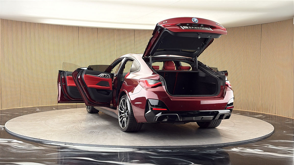 More views of BMW i4