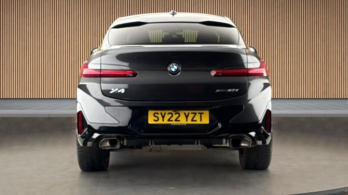 BMW X4 Image 4