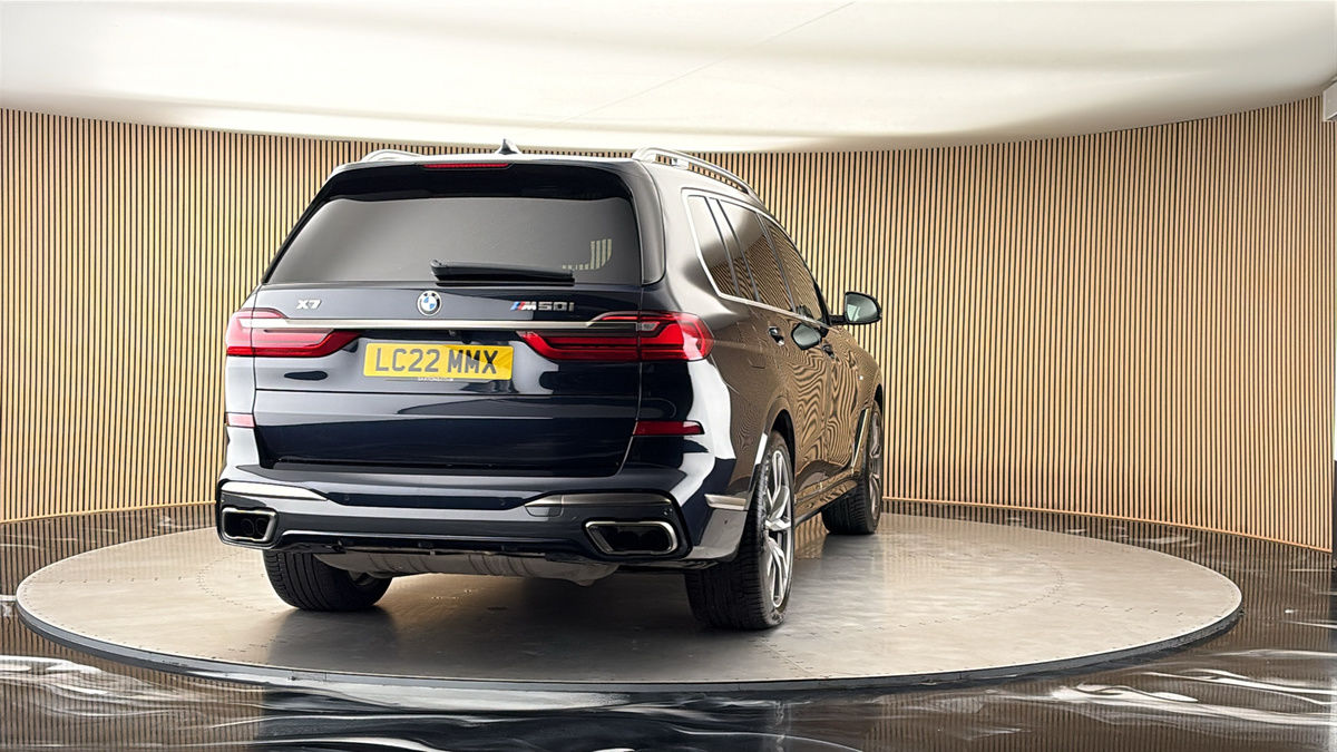More views of BMW X7