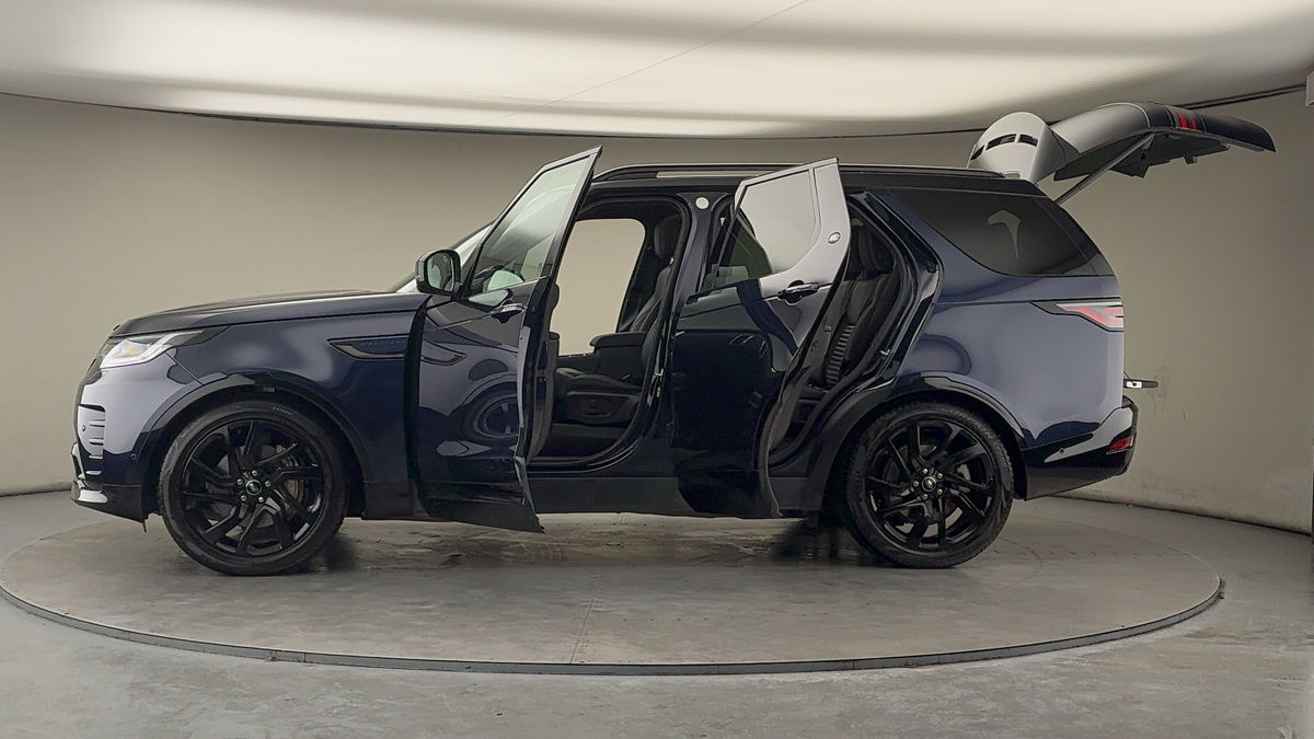 More views of Land Rover Discovery