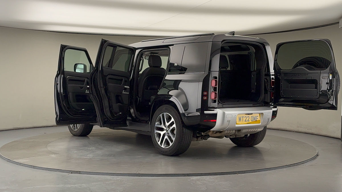 More views of Land Rover Defender 110