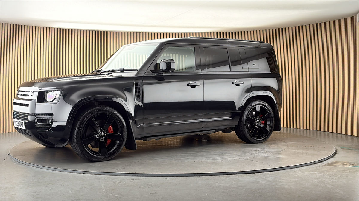 More views of Land Rover Defender 110