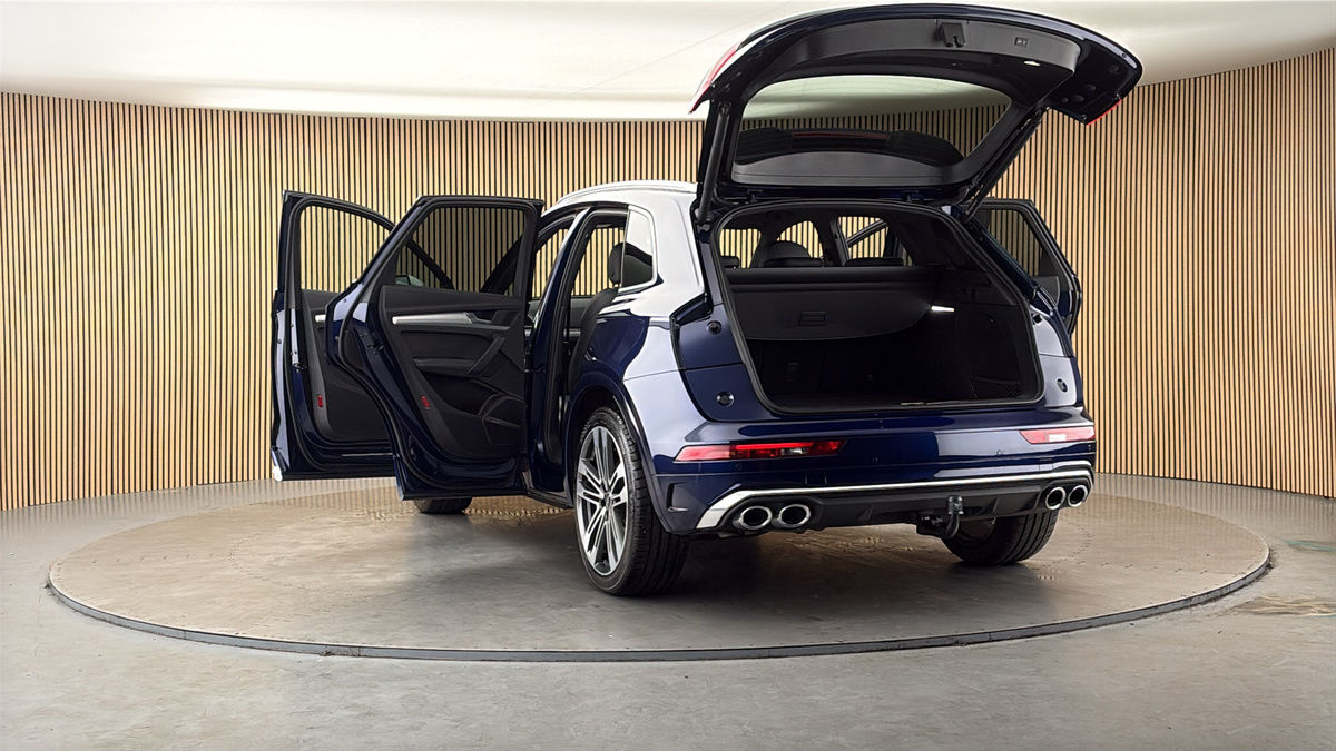 More views of Audi SQ5