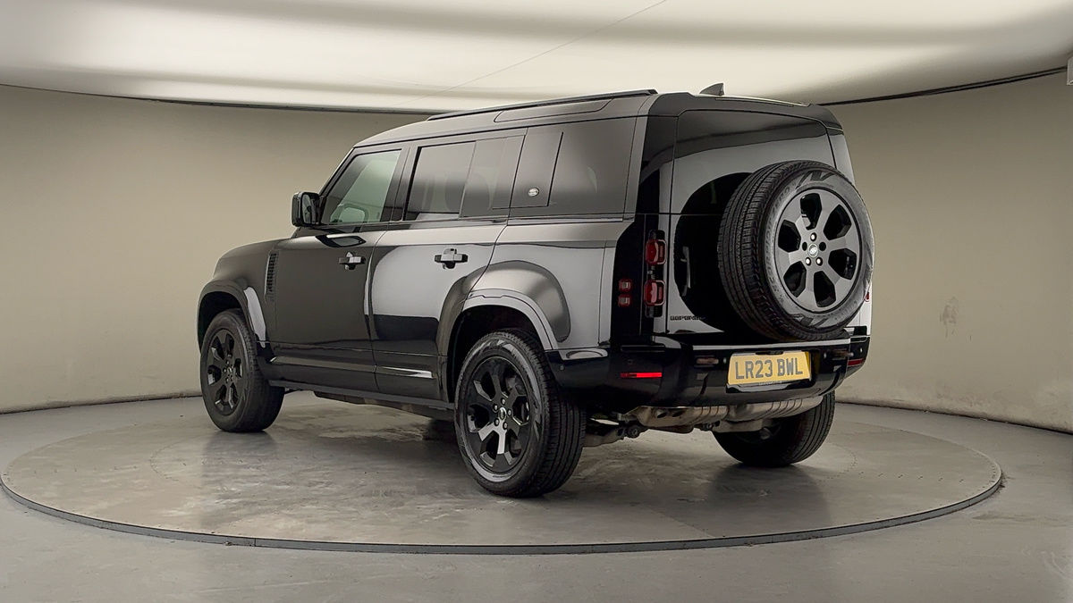 Land Rover Defender 110 Image 2