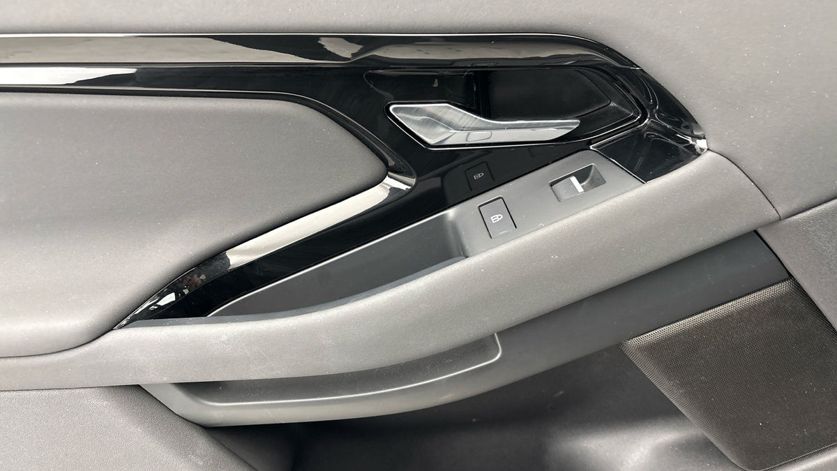 Land Rover Range Rover Evoque Image 19