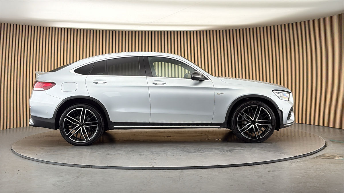 Mercedes-Benz GLC Image 16