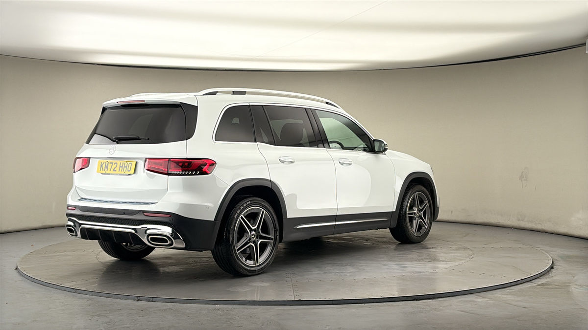 Mercedes-Benz GLB Image 21