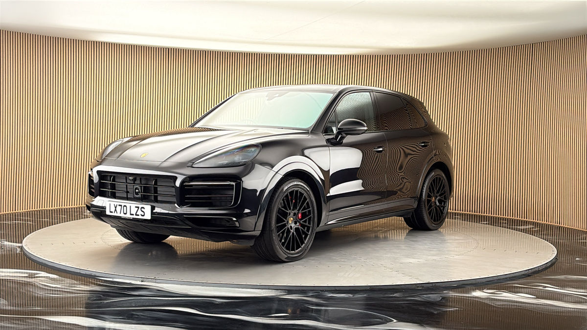 More views of Porsche Cayenne
