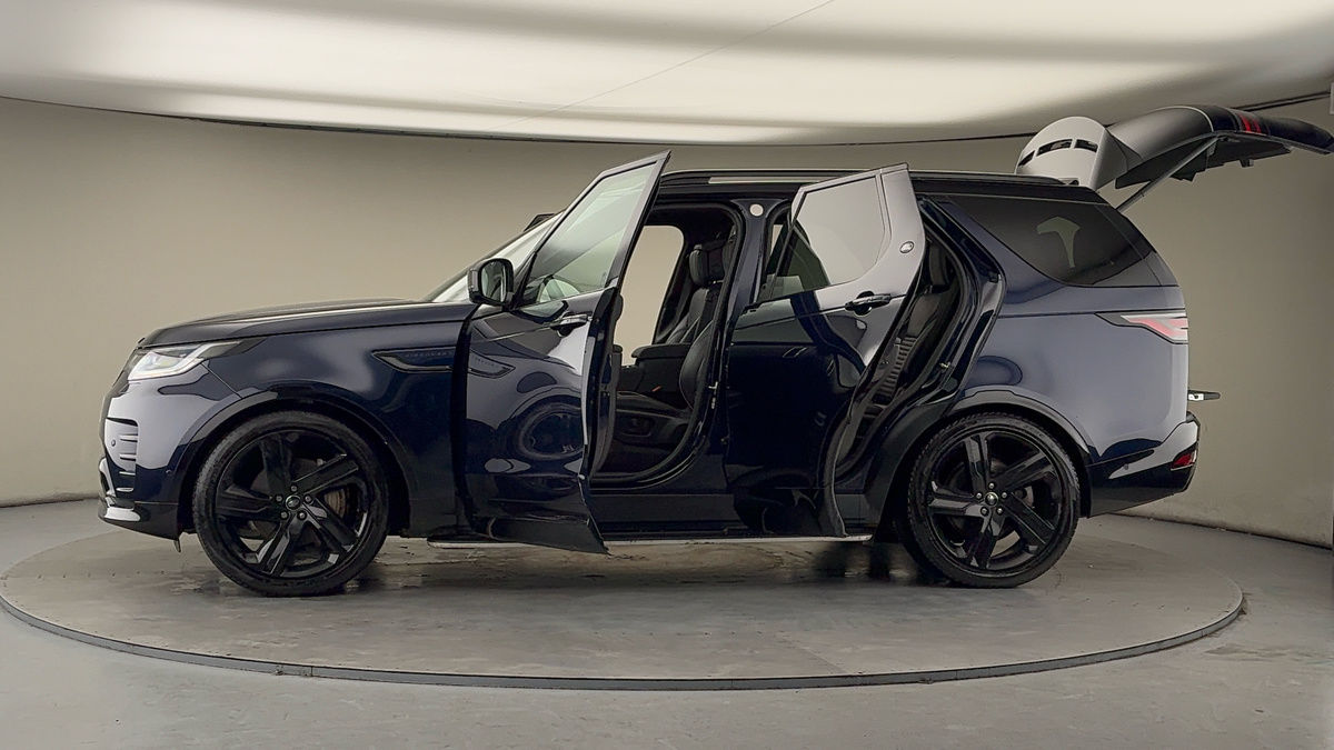 More views of Land Rover Discovery