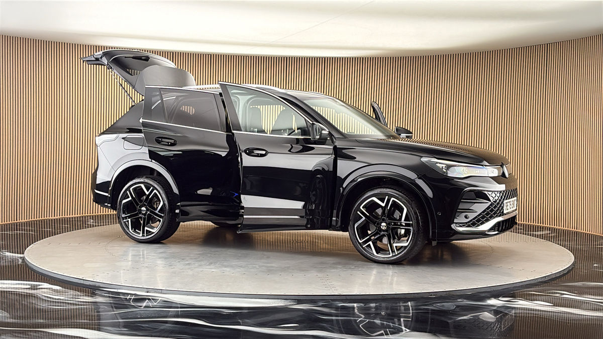 More views of Volkswagen Tiguan