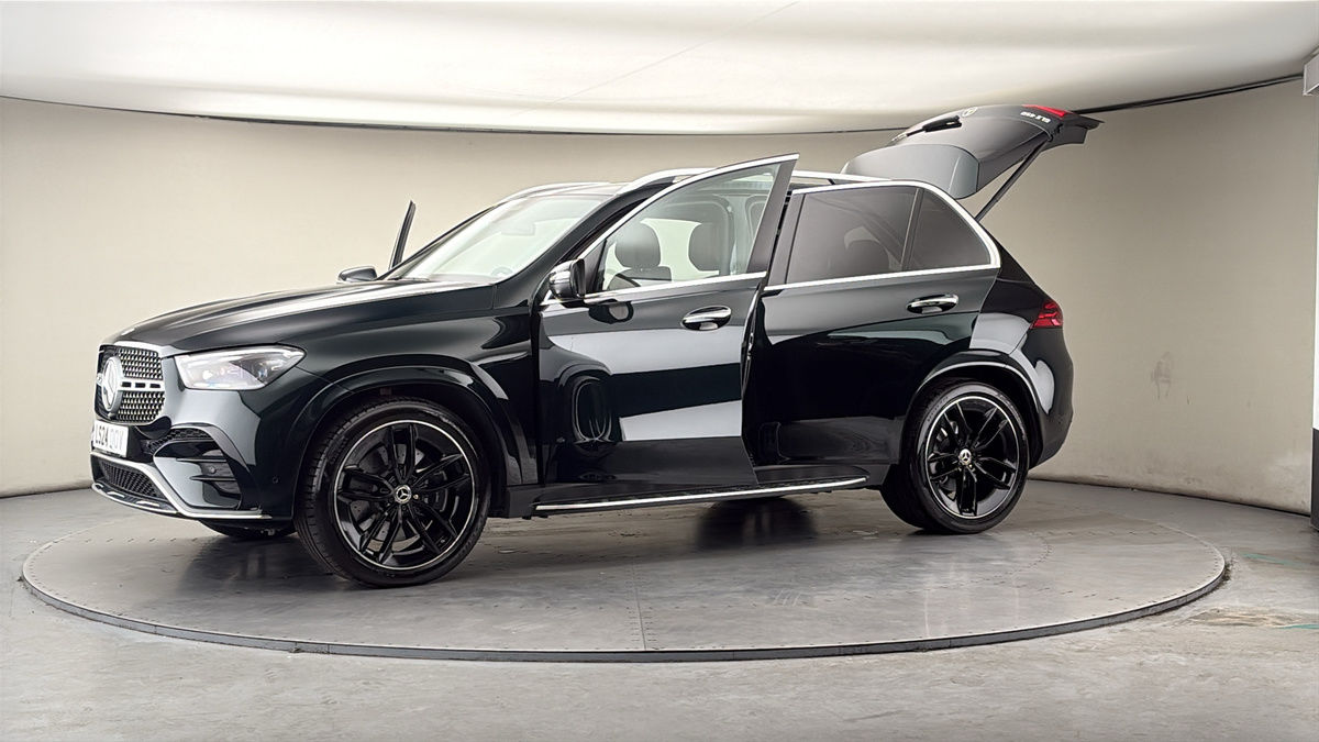 More views of Mercedes-Benz GLE