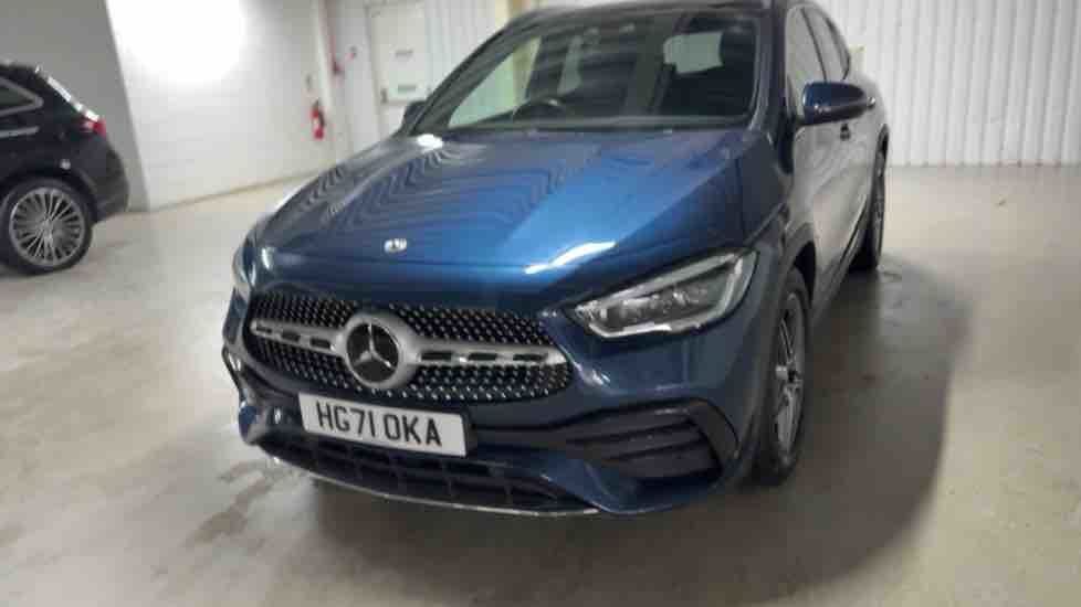 More views of Mercedes-Benz GLA