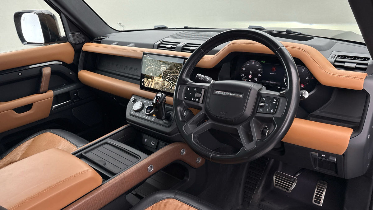 Land Rover Defender 90 Image 5