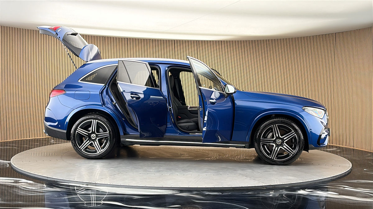 More views of Mercedes-Benz GLC