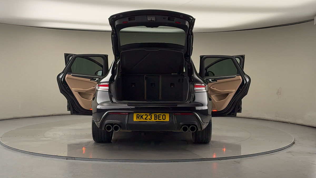 More views of Porsche Macan