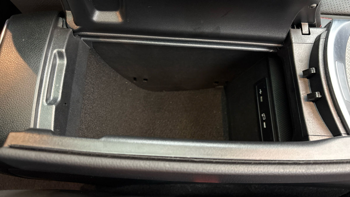 Mercedes-Benz GLC Image 33