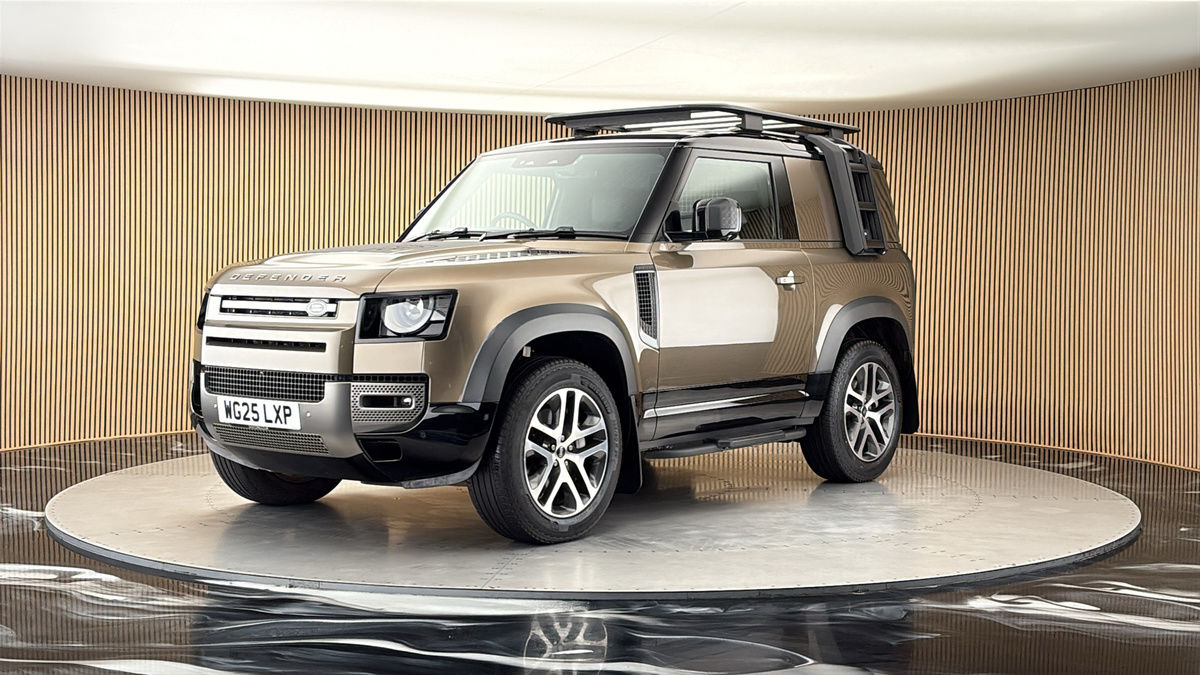 Land Rover Defender 90 Image 20