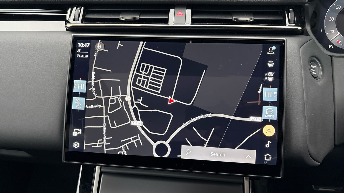 Land Rover Range Rover Velar Image 17