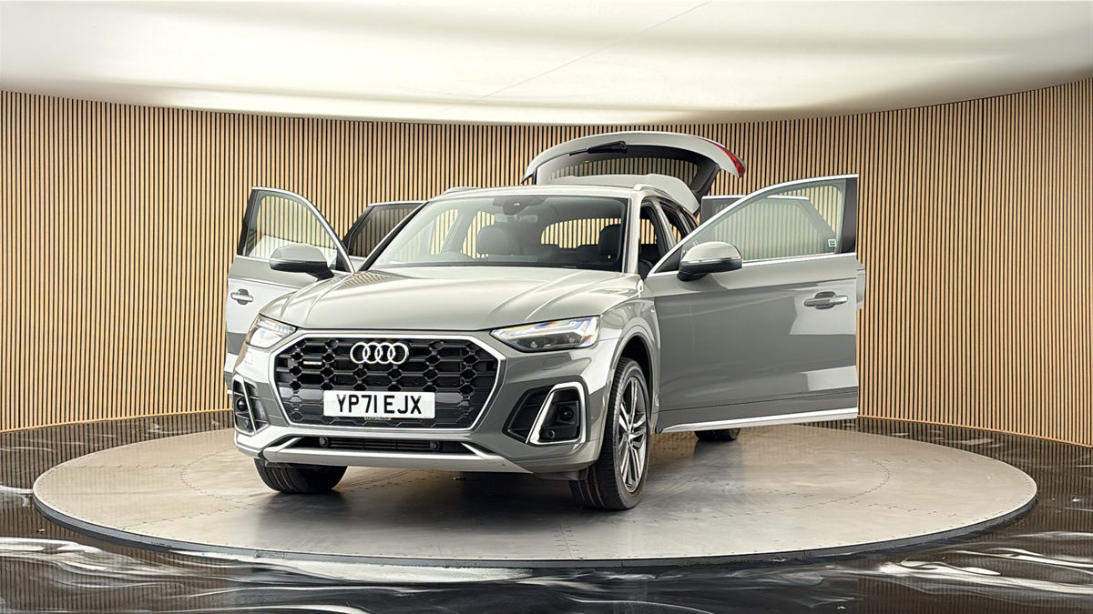 More views of Audi Q5