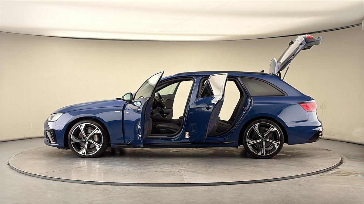 More views of Audi A4 Avant