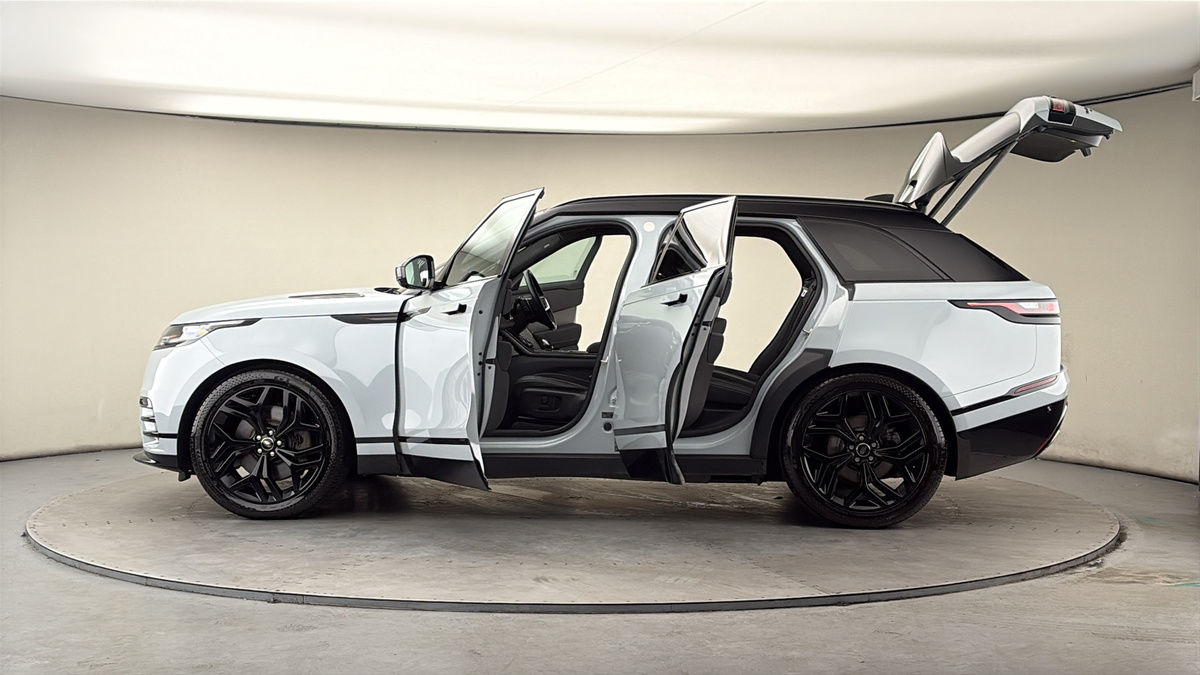 More views of Land Rover Range Rover Velar