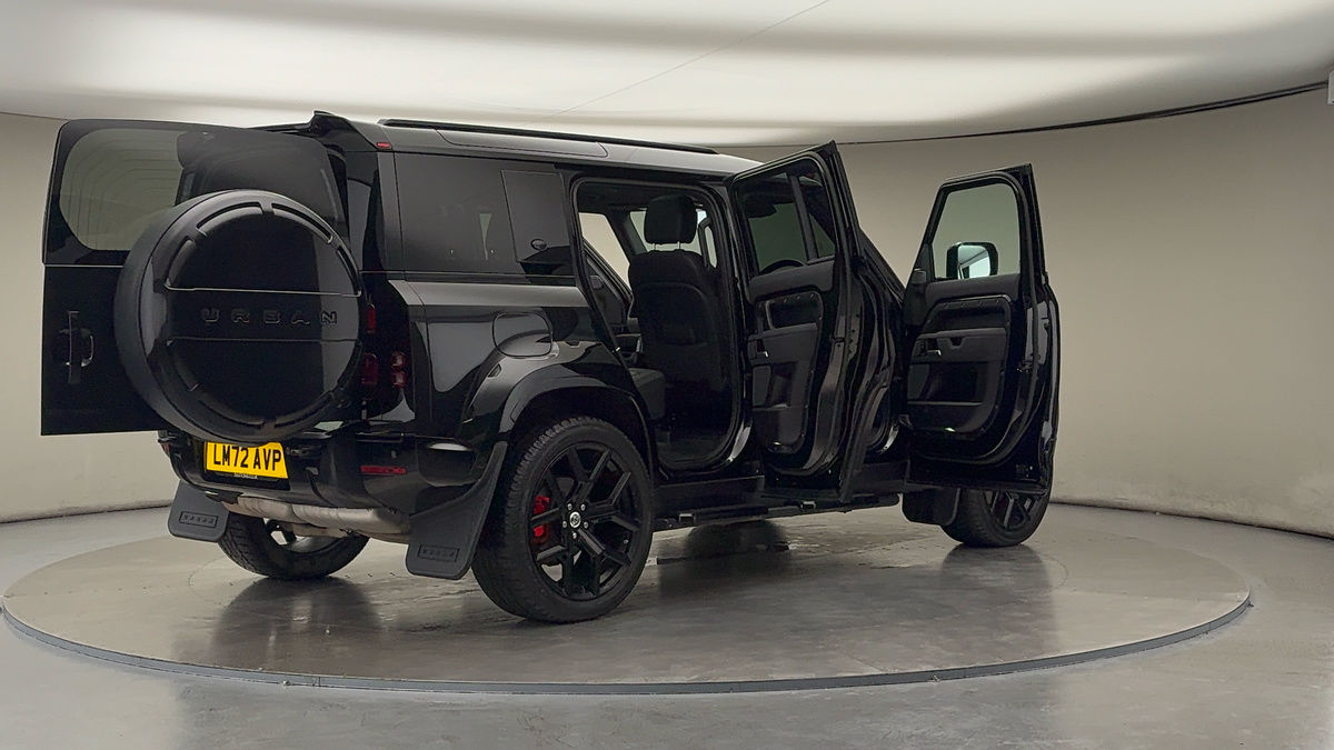 More views of Land Rover Defender 110