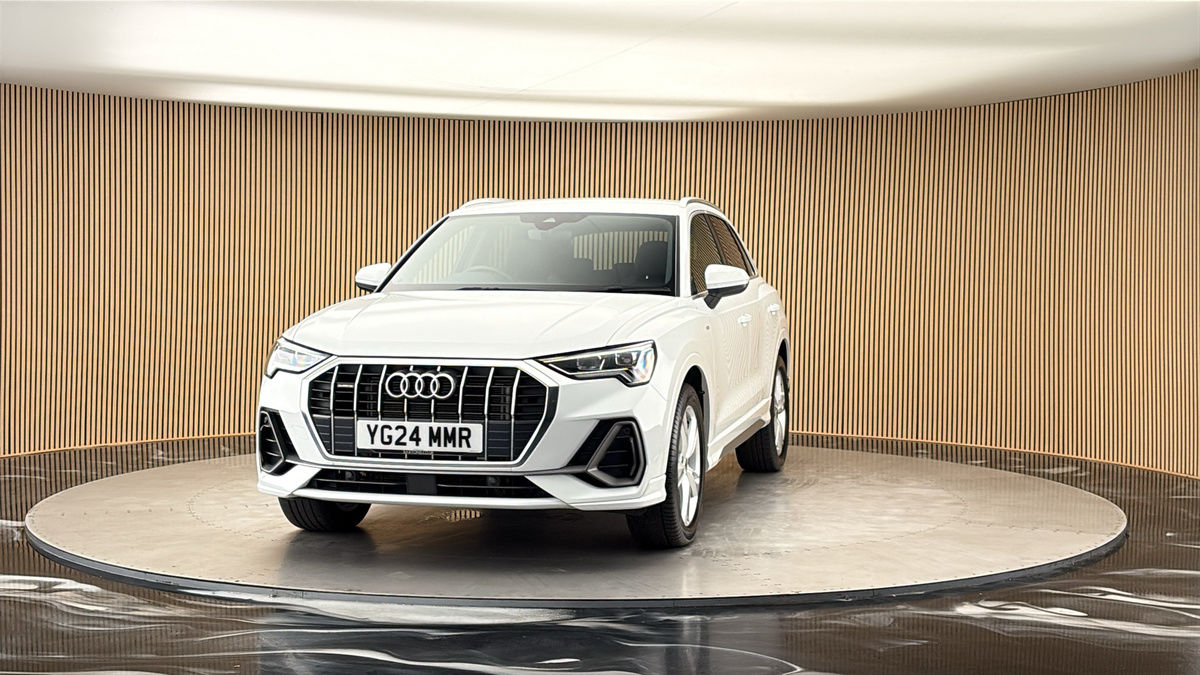 More views of Audi Q3
